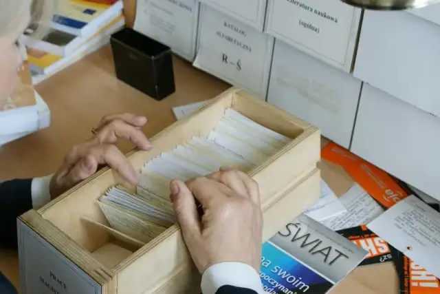 Dział zbiorów dla niewidomych – odkryj dostępne usługi i materiały