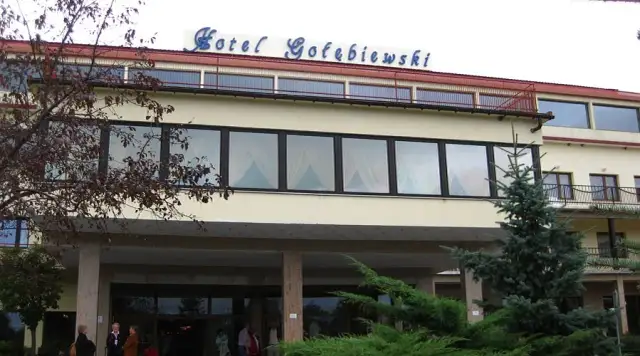 Hotel Gołębiewski w Mikołajkach - kiedy powstał i jego historia