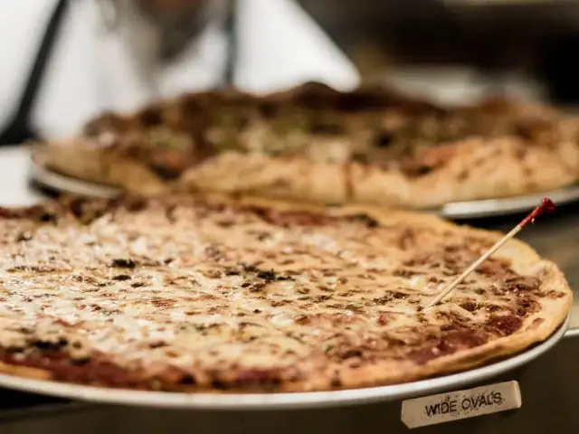 Ile kalorii ma pizza Margherita? Sprawdź fakty i porównaj