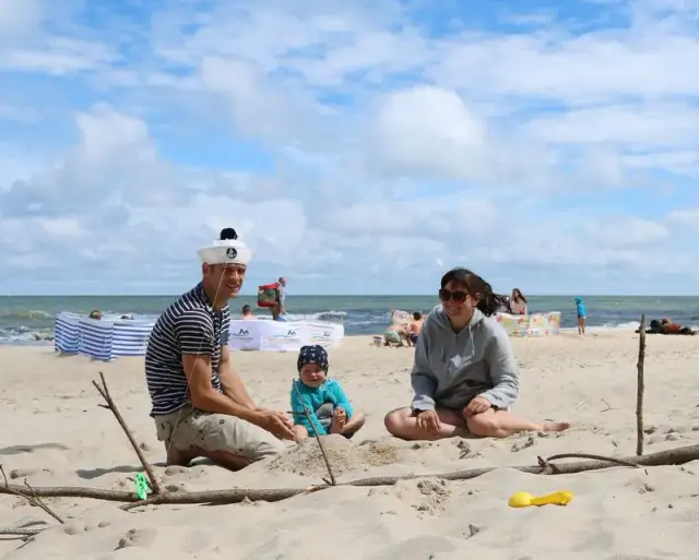 Rumia ile do morza? Poznaj bliskość plaż i noclegi nad Bałtykiem