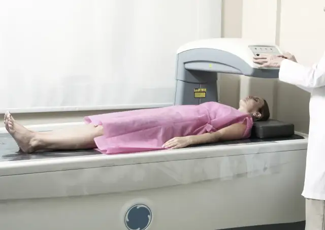 Densytometria: Ubiór bez metalu? Pełny poradnik przed badaniem.