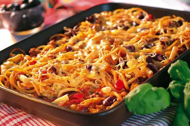 Pyszna zapiekanka meksykańska z makaronem - łatwy przepis krok po kroku