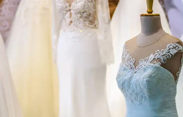 Gdzie sprzedać suknię ślubną w Warszawie i uniknąć strat finansowych
