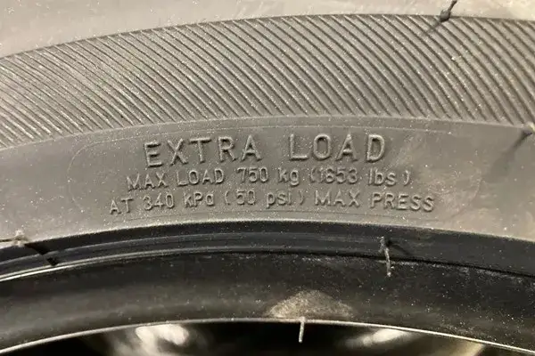 Czy do busa muszą być opony C? Poznaj konsekwencje niewłaściwego wyboru