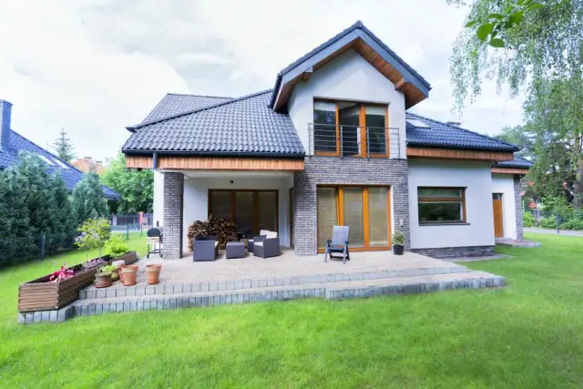 Kiedy wymienić okna plastikowe? Zobacz, jak uniknąć kosztownych błędów