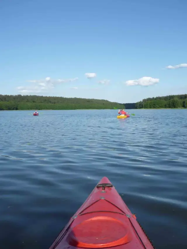 Spływ kajakowy Wdzydze: Przeżyj niezapomnianą przygodę w naturze