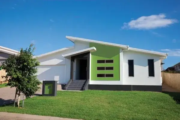 Ile kosztuje wykonanie elewacji domu? Sprawdź ukryte koszty!