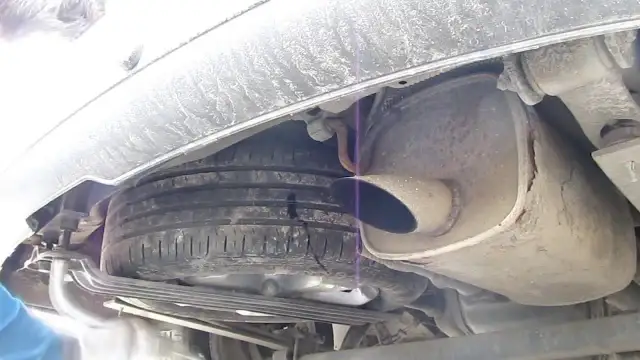 Gdzie dokładnie jest koło zapasowe w VW Caddy? Sprawdź lokalizację i uniknij problemów!