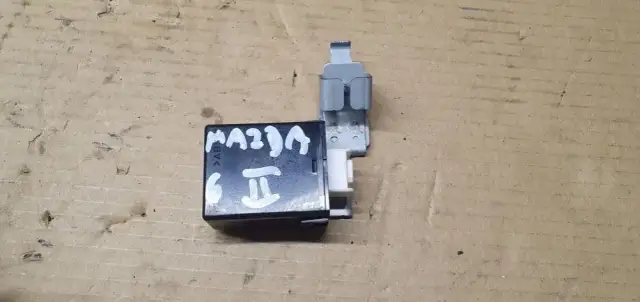 Gdzie jest sterownik centralnego zamka Mazda 6? Oto co musisz wiedzieć