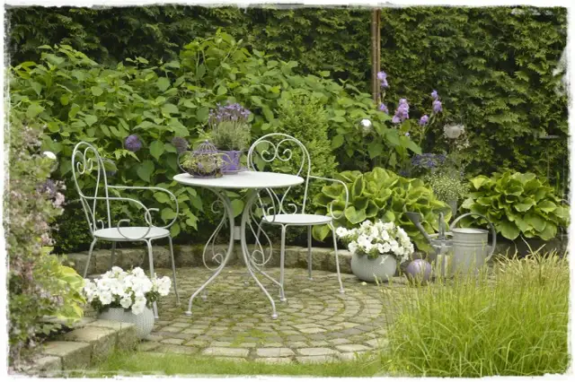 Jak odnowić metalowe meble ogrodowe i cieszyć się ich trwałością