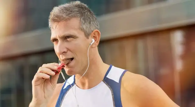 Co jeść przed bieganiem na 10 km, aby uniknąć słabości podczas wyścigu