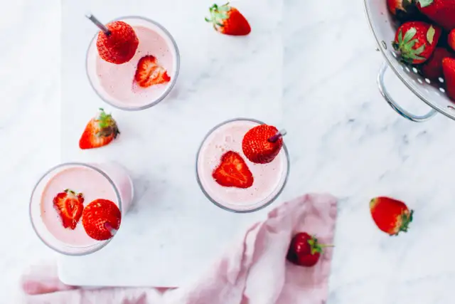 Koktajl truskawkowy: Prosty przepis, wariacje i sekrety idealnego smaku