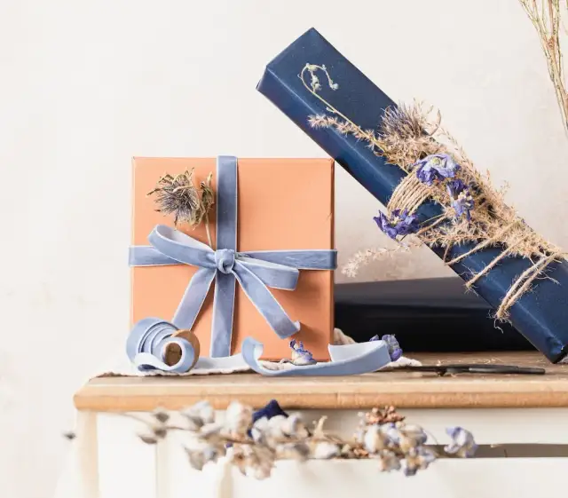 Pakowanie wina i słodyczy: Kreatywne pomysły na prezent