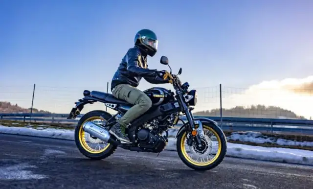 Wysokie kary za jazdę motorowerem bez uprawnień: konsekwencje i mandaty