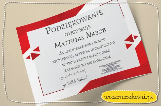 Dyplom z podziękowaniami dla rodziców od wychowawcy klasy za pomoc i zaangażowanie w życie szkoły.