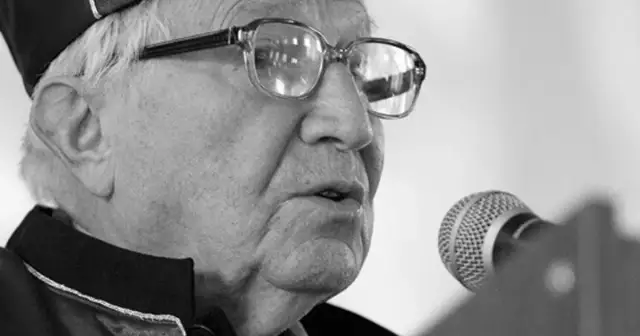 Lament wiersz Różewicza: analiza bólu i utraty w obliczu wojny