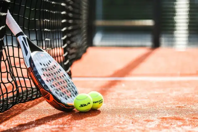 Tenis gdzie grają: odkryj najlepsze miejsca i turnieje na świecie