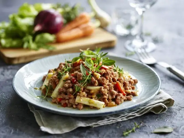 Mięso mielone: Szybkie przepisy na obiady od klasyki po światowe hity