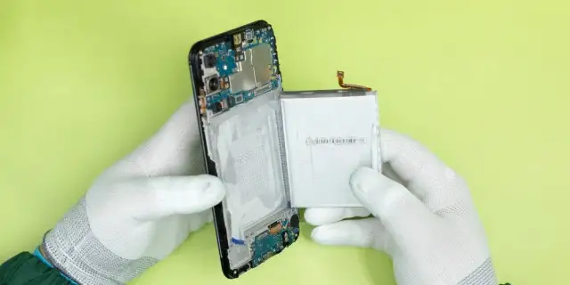 Wymiana baterii w Moto Z: uniknij kosztownych napraw i problemów