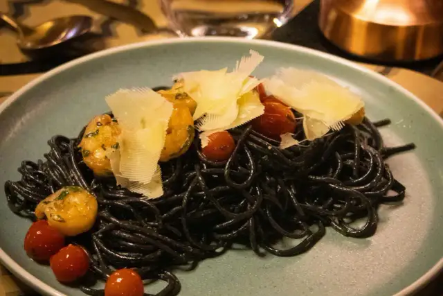 Czarny makaron spaghetti przepisy, które zachwycą Twoje podniebienie