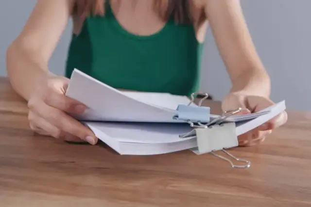 Nakaz zapłaty vs Wyrok: Kiedy ignorowanie Cię zrujnuje?