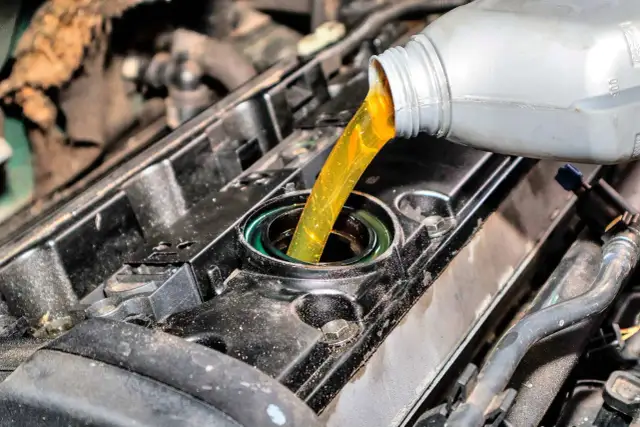 Jak jeździć po wymianie oleju? Kluczowe zasady dla silnika