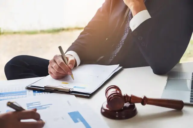 Upadłość firmy: Czas trwania, etapy i sekrety przyspieszenia