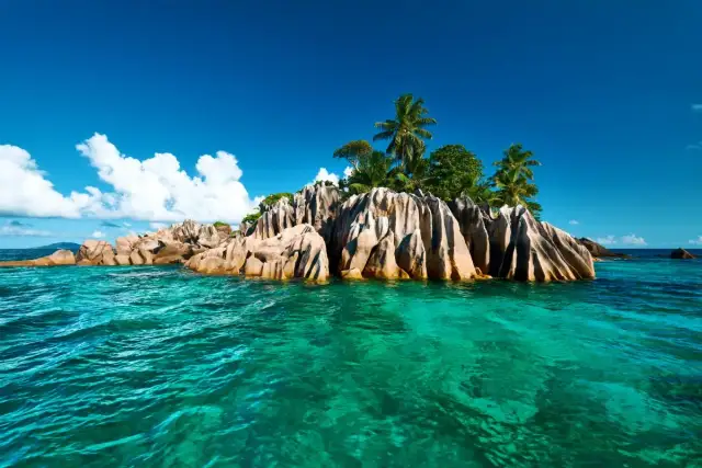 Czy na Seszelach jest bezpiecznie? Odkryj zagrożenia i porady dla turystów