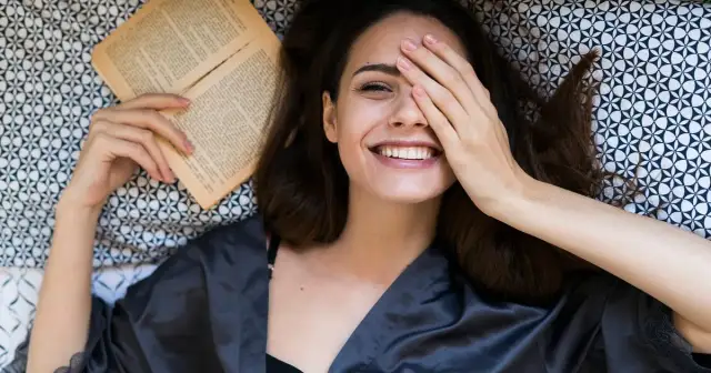 Książki które bawią do łez – najlepsze komedie, które rozśmieszą cię