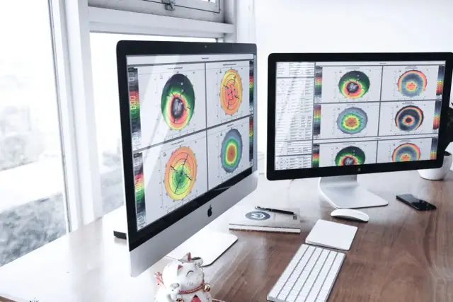 Twój wzrok pod lupą: Jak sprawdzić go w domu i u specjalisty?