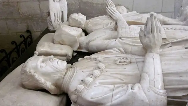 Historia rzeźby: Kluczowe momenty i ich wpływ na kulturę