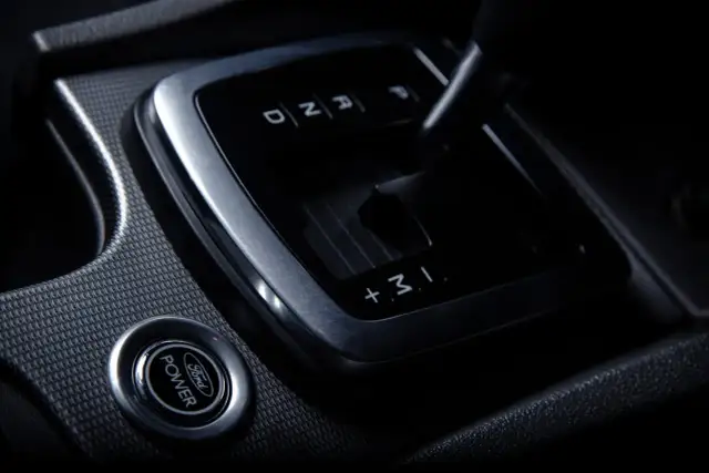 Sprzęgło: jak używać, by służyło latami? Unikaj tych błędów!