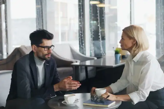 Ile kosztuje porada prawna? Cennik, jak oszczędzić i darmowa pomoc