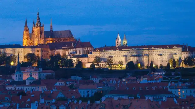 Ile kosztuje nocleg w Pradze? Zaskakujące ceny i porady na budżet