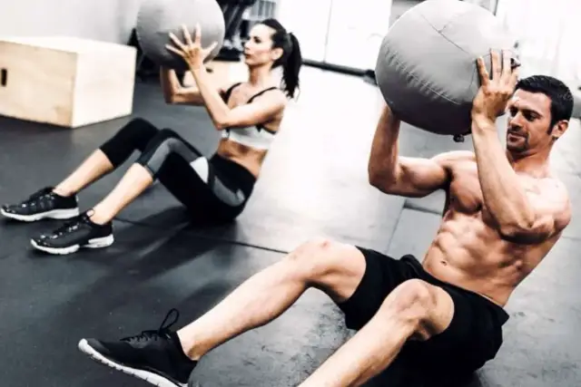 Dlaczego piłka lekarska tak się nazywa? Odkryj jej fascynującą historię