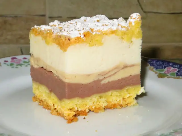 Przepisy na ciasta ze śmietaną, które zaskoczą Twoje podniebienie