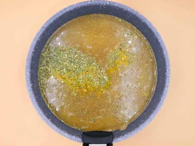 Jak zagęścić zupę - proste sposoby na idealną gęstość zupy