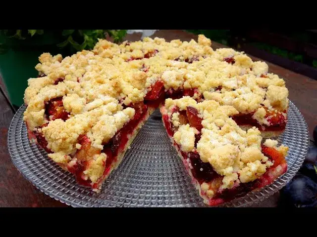 Kruche ciasto ze śliwkami – prosty przepis na idealną kruchość krok po kroku