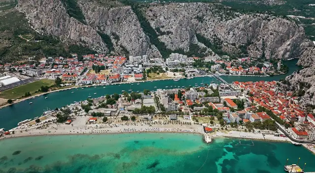 Najlepsze noclegi i atrakcje turystyczne w Omis w Chorwacji