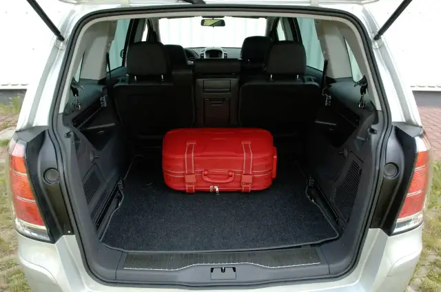 Jaka jest pojemność bagażnika Opel Zafira B? Wymiary i opinie kierowców