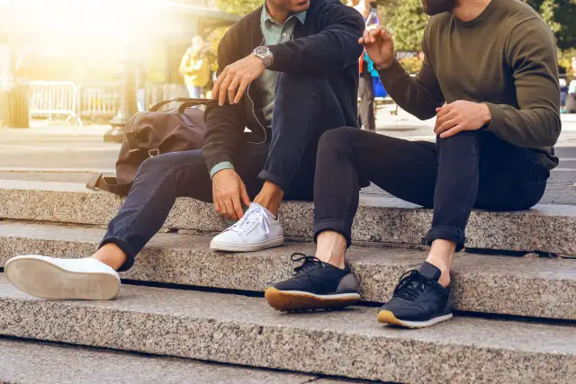 Co pasuje do czarnych spodni męskich? Odkryj sekrety stylu!