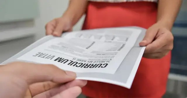 CV co to? Poznaj kluczowe elementy i unikaj najczęstszych błędów