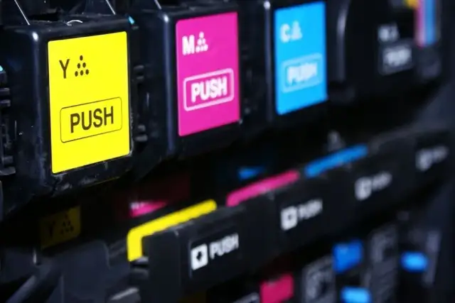 Co zrobić gdy drukarka drukuje puste kartki – skuteczne rozwiązania problemu