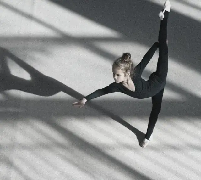 Zajęcia z akrobatyki dla dzieci – rozwój, radość i nowe umiejętności