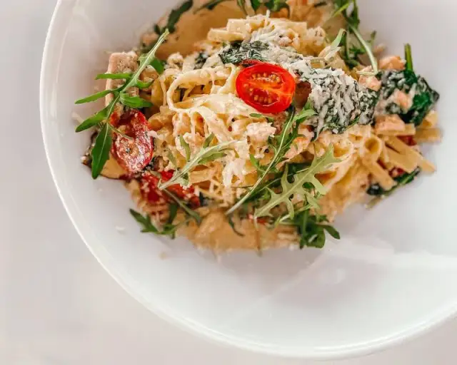 Mikołajki gdzie zjeść - najlepsze miejsca na smaczne posiłki