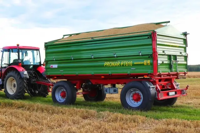 Jak przewieziesz ładunek sypki w przyczepie bez ryzyka i kłopotów