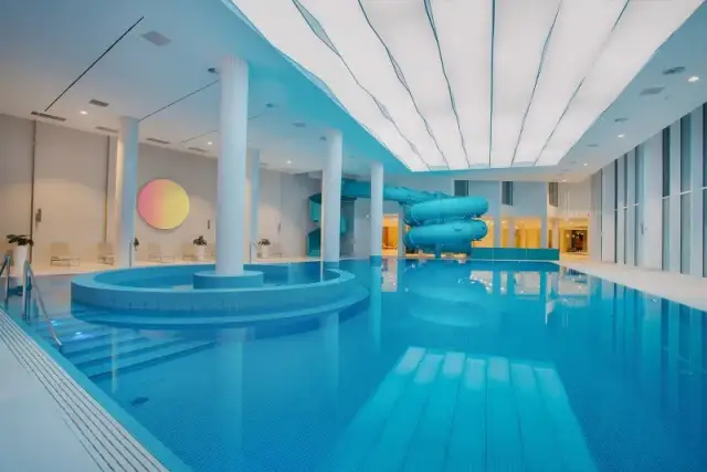 Najlepsze hotele z basenem w Sudetach - komfortowy wypoczynek w górach