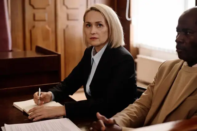 Ile trwa przesłuchanie świadka w sądzie? Fakty i czynniki