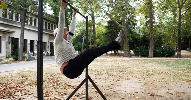 Ekspert radzi: CrossFit czy kalistenika? Co wybrać?