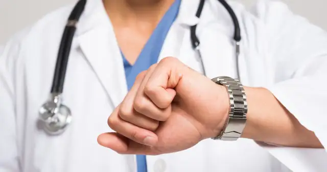 Jak odwołać wizytę u lekarza i uniknąć problemów z rejestracją